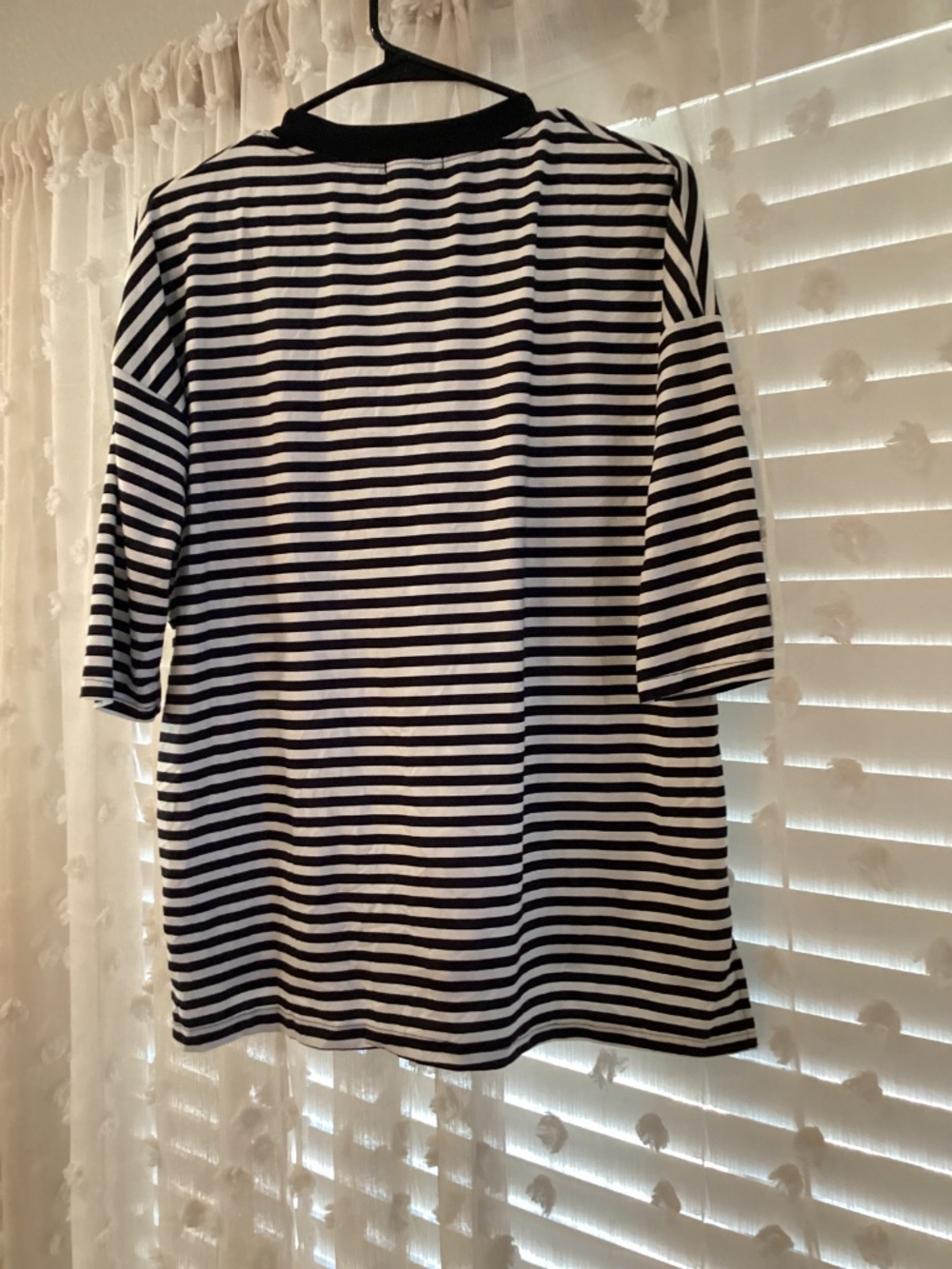 NUGGLES Women’s Small Top - Picture 3 of 3